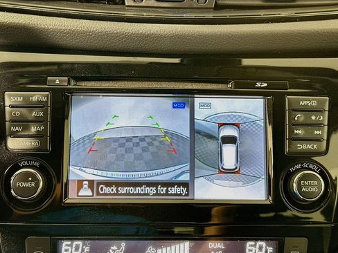 Used 2017 Nissan Rogue SL w/ SL Premium Package AWD/4WD image 14
