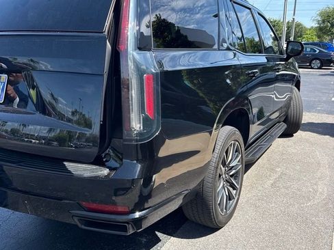 Used 2021 Cadillac Escalade Sport RWD image 2