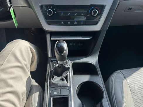 Used 2015 Hyundai Sonata SE w/ Option Group 02 image 14
