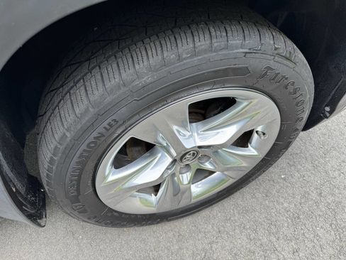 Used 2016 Toyota Highlander Limited image 10