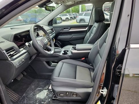 New 2026 GMC Terrain Denali w/ LPO, Black Badging Package AWD/4WD image 9