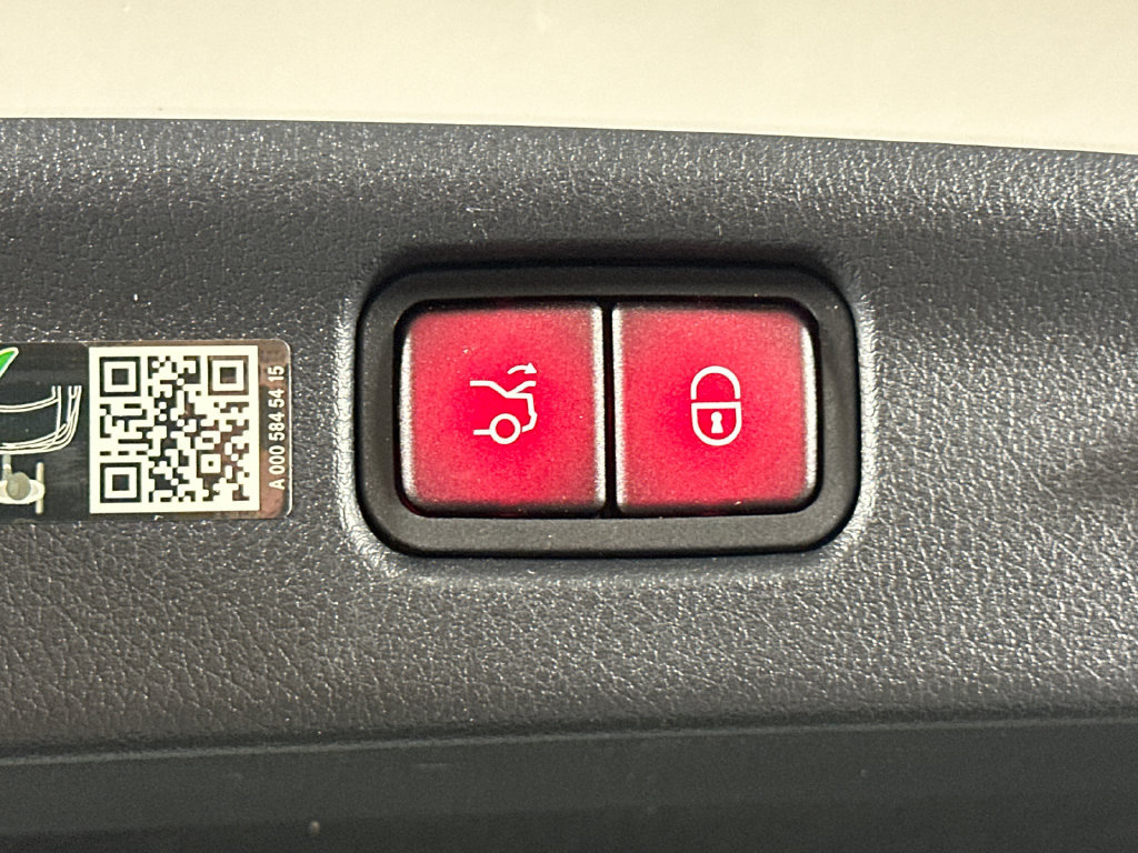 Certified 2024 Mercedes-Benz C 300 Sedan image 21
