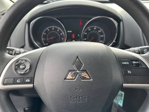 Used 2025 Mitsubishi Outlander Sport ES AWD/4WD image 23
