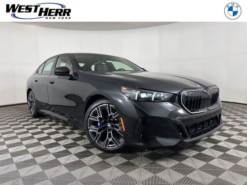 New 2026 BMW 550e xDrive AWD/4WD image 1