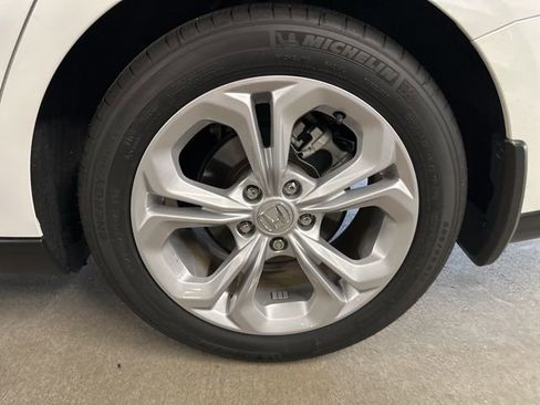 Used 2025 Honda Accord LX image 10