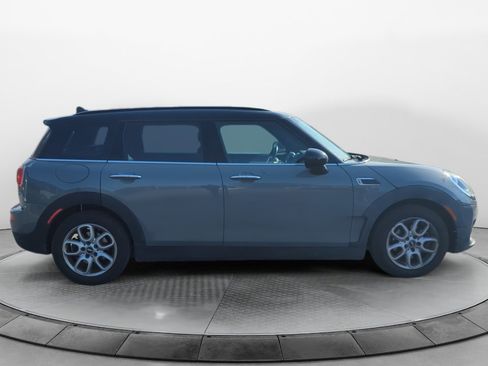 Used 2017 MINI Cooper Clubman Cooper image 8