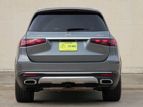 Used 2024 Mercedes-Benz GLS 450 4MATIC image 11