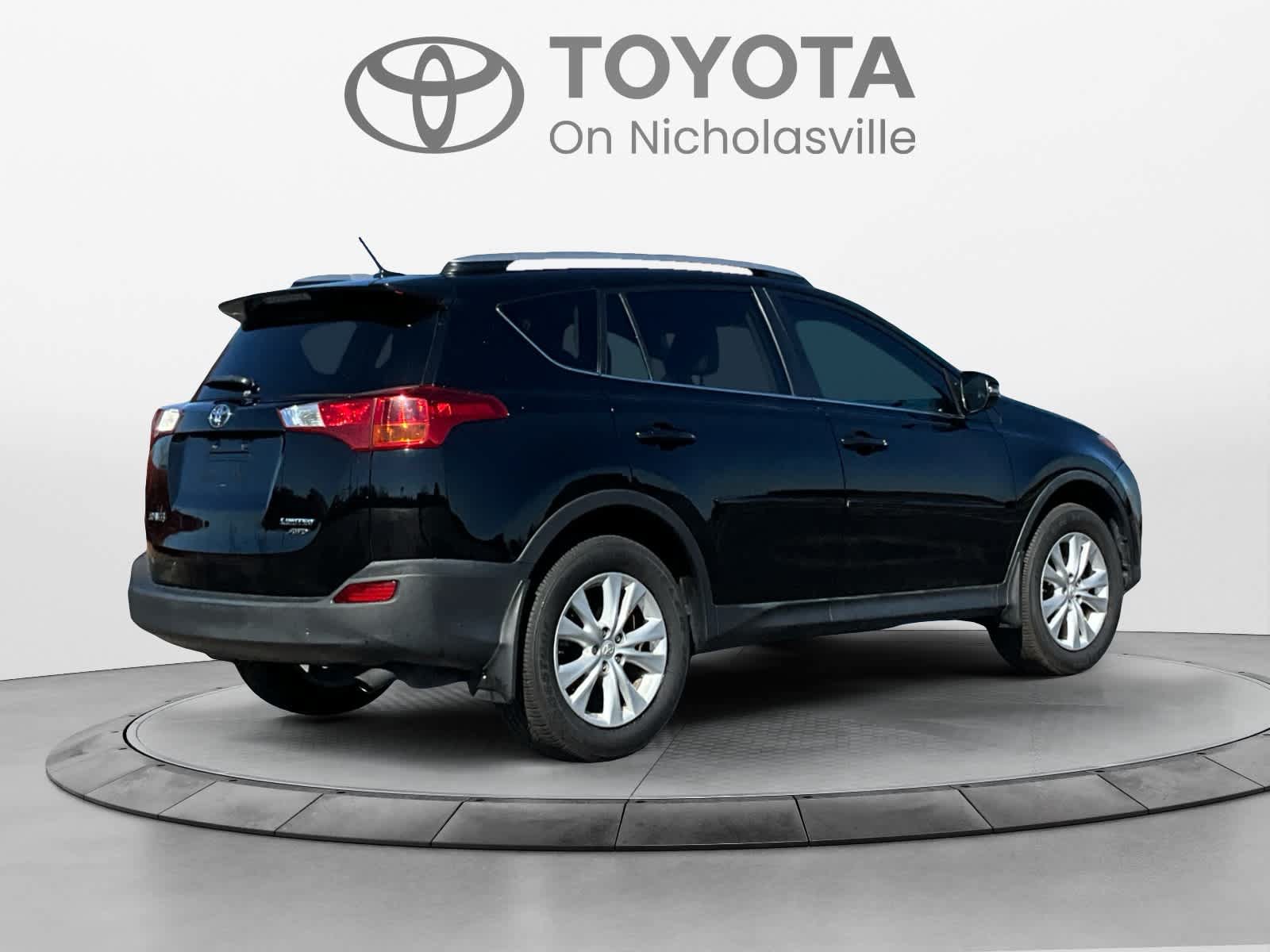 Used 2015 Toyota RAV4 Limited AWD/4WD image 5