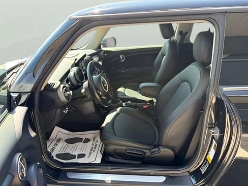 Used 2018 MINI Cooper 2-Door Hardtop FWD image 7