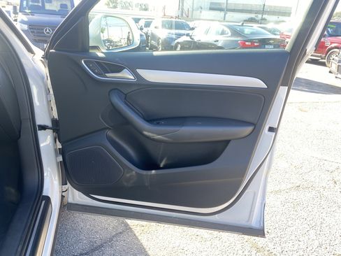 Used 2018 Audi Q3 2.0T Premium image 24