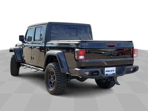 Used 2022 Jeep Gladiator Sport image 6