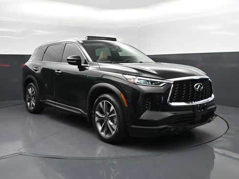 Certified 2023 INFINITI QX60 Luxe w/ Vision Package image 9