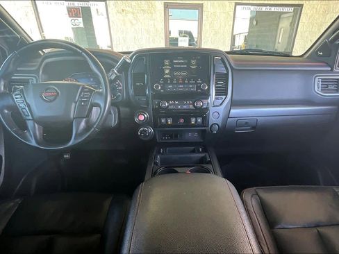 Used 2020 Nissan Titan PRO-4X w/ Pro-4x Convenience Package image 14