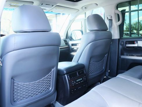 Used 2008 Toyota Land Cruiser image 31