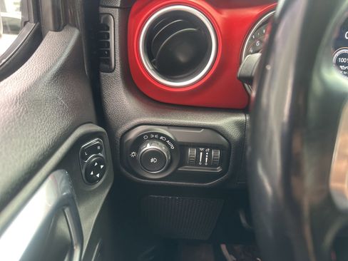 Used 2021 Jeep Wrangler Unlimited Rubicon w/ LED Lighting Group image 36