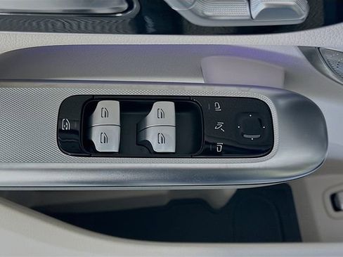 Certified 2026 Mercedes-Benz GLC 300 image 18
