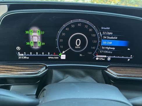 Used 2022 Cadillac Escalade Premium Luxury w/ LPO, Illumination Package image 14