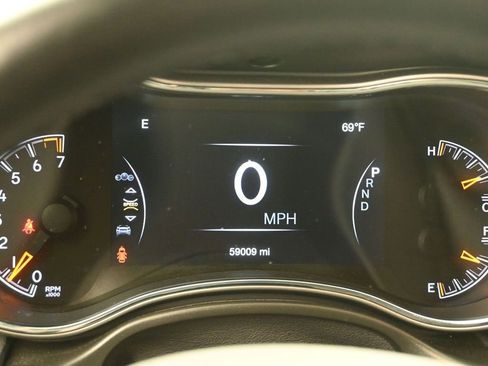 Used 2021 Jeep Grand Cherokee Laredo X image 8