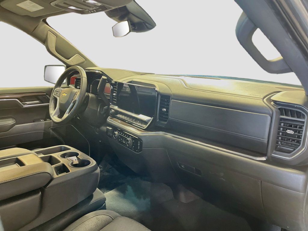 Used 2025 Chevrolet Silverado 1500 LT w/ LPO, Liner Protection Package AWD/4WD image 30