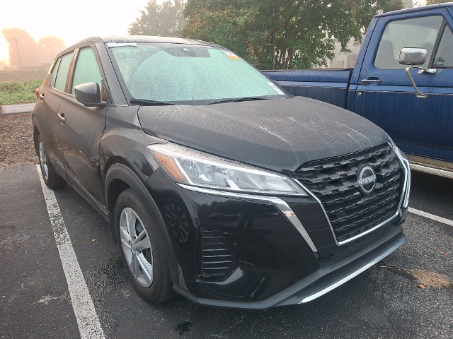 Used 2024 Nissan Kicks S FWD image 3
