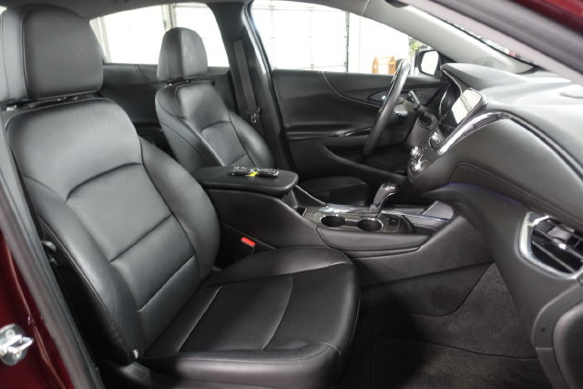 Used 2016 Chevrolet Malibu LT w/ Leather Package FWD image 25
