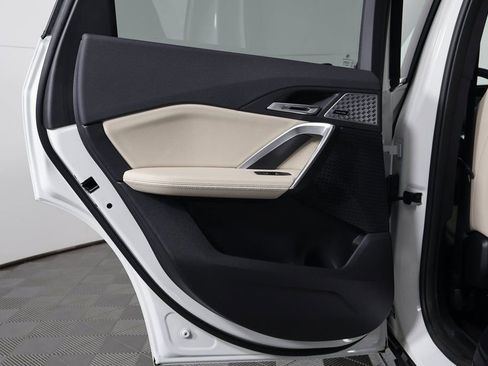 Used 2025 BMW X1 xDrive28i w/ Premium Package image 13