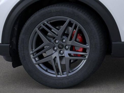New 2026 Ford Explorer ST-Line w/ ST-Line Street Pack RWD image 19