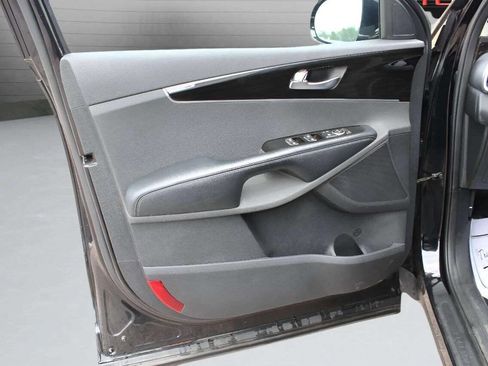 Used 2019 Kia Sorento EX image 23