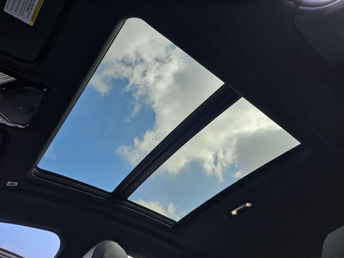 Used 2023 BMW X6 xDrive40i w/ Premium Package image 30