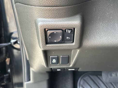 Used 2013 Nissan Cube 1.8 S w/ Interior Designer Pkg image 16