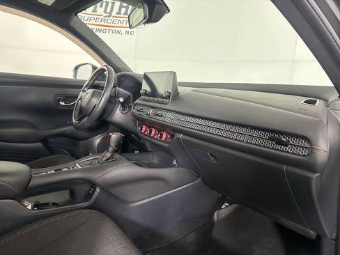Used 2024 Honda HR-V Sport image 27