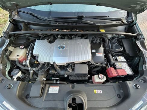 Used 2018 Toyota Prius One image 11