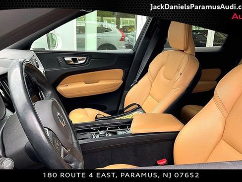 Used 2020 Volvo XC60 T5 Momentum w/ Protection Package Premier AWD/4WD image 20