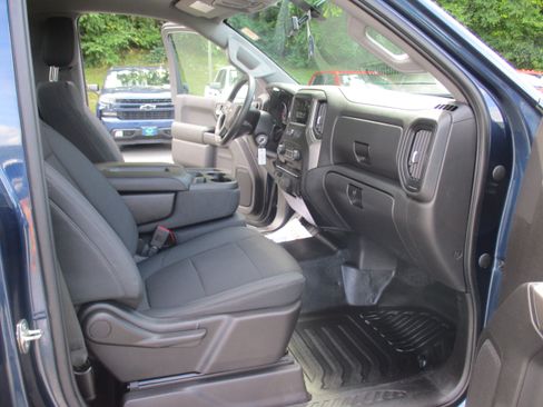 Used 2019 Chevrolet Silverado 1500 W/T w/ WT Convenience Package AWD/4WD image 12