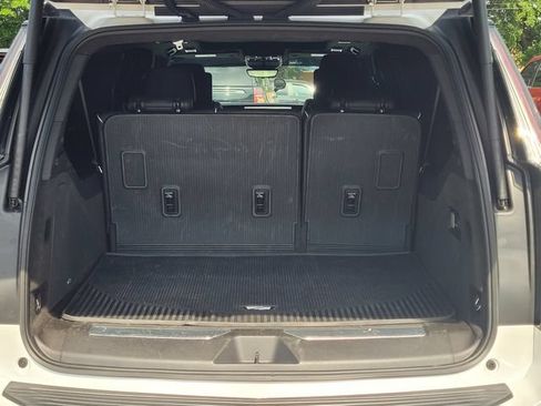 Used 2025 Cadillac Escalade ESV Premium Luxury Platinum w/ LPO, Floor Liner Package AWD/4WD image 8