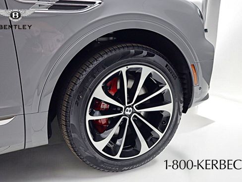 New 2025 Bentley Bentayga image 14