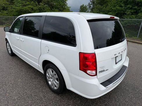 Used 2016 Dodge Grand Caravan SE w/ Quick Order Package 29E SE FWD image 5