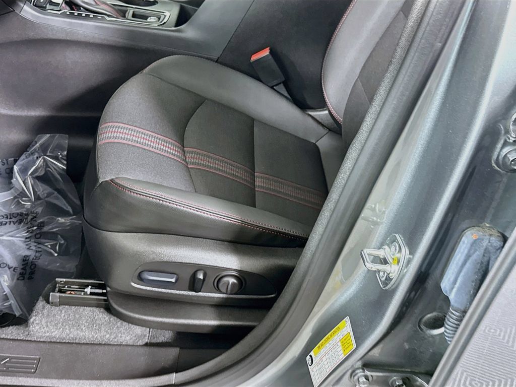 Used 2024 Chevrolet Equinox RS AWD/4WD image 25