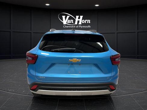 New 2026 Chevrolet Trax LT w/ Driver Confidence Package FWD image 6