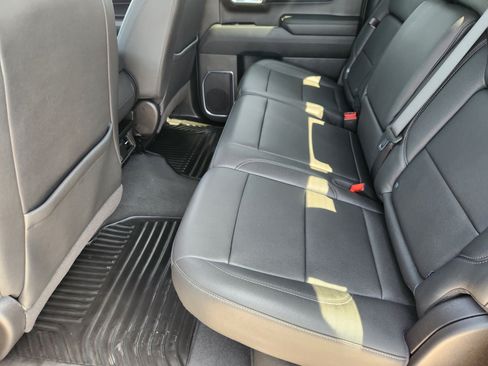 Used 2024 Chevrolet Silverado 1500 LT AWD/4WD image 30