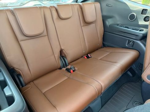 Used 2019 Subaru Ascent Touring w/ Popular Package #2 AWD/4WD image 28