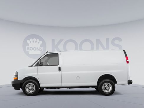 Used 2020 Chevrolet Express 2500 w/ Driver Convenience Package RWD image 2