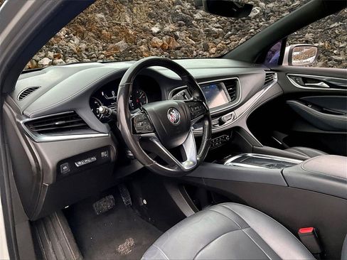 Used 2022 Buick Enclave Premium image 11