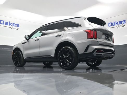 Certified 2023 Kia Sorento SX image 46