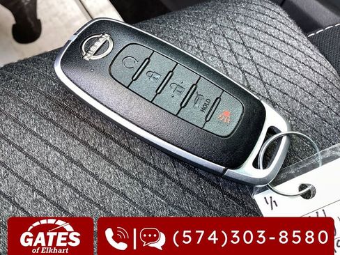 Used 2024 Nissan Rogue SV image 29