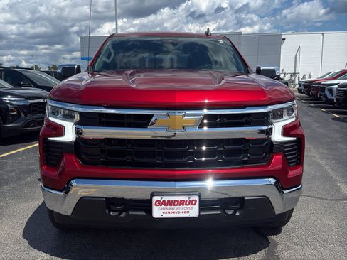 Used 2023 Chevrolet Silverado 1500 LT AWD/4WD image 3