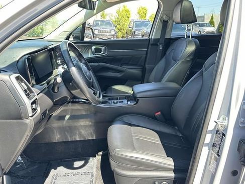 Used 2023 Kia Sorento SX AWD/4WD image 18
