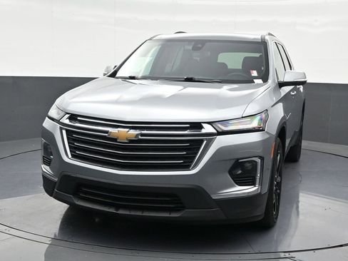 Used 2023 Chevrolet Traverse LT image 9