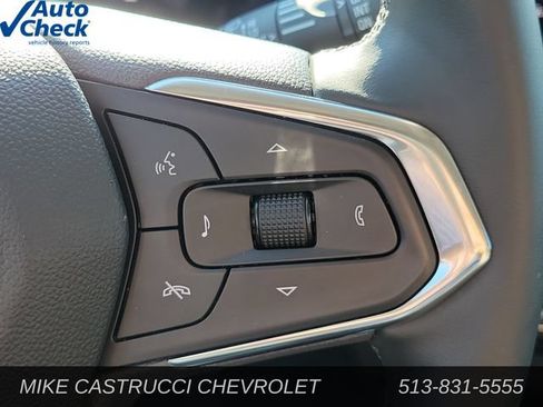 Used 2025 Chevrolet Trax ACTIV w/ Sunroof Package FWD image 17