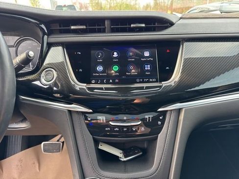 Certified 2024 Cadillac XT6 Sport w/ LPO, Floor Liner Package AWD/4WD image 13